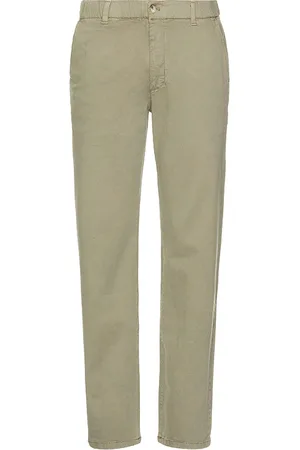 Marine Athletic Fit Saturday Chino in .