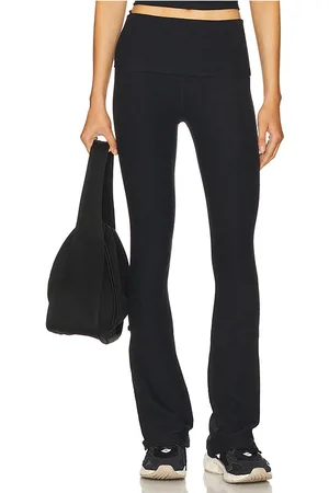 Beyond Yoga PANTALON BOOTCUT AVEC REVERS SPACEDYE in .