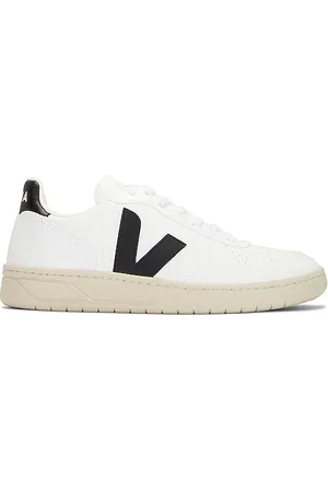 Veja V-10 Sneakers in .