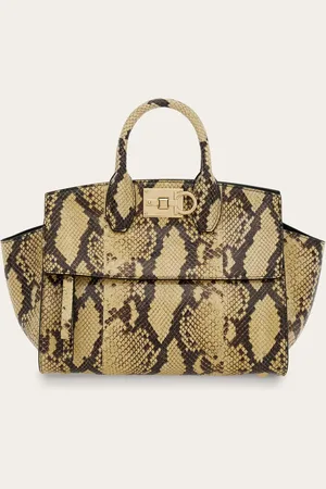 Salvatore Ferragamo Femmes Studio Soft bag (M) Vert