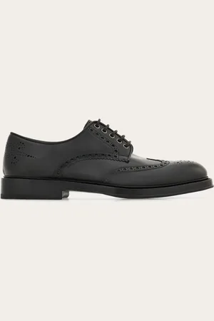 Salvatore Ferragamo Hommes Derby Tramezza avec queue d’hirondelle Noir Taille 40.5