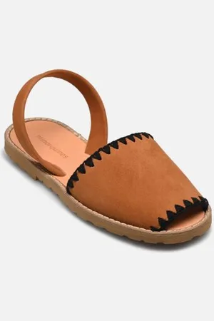 MINORQUINES Sandales et nu-pieds Avarca Daim Ganchillo pour Femme