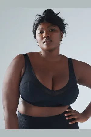 Savage X Fenty Peak Performance Low-Impact X Mesh Sports Bra