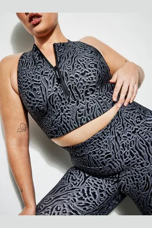 Savage X Fenty Locked & Lifted Half-Zip Medium-Impact Sports Bra