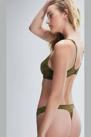 Savage X Fenty Lavish Lace Thong Panty