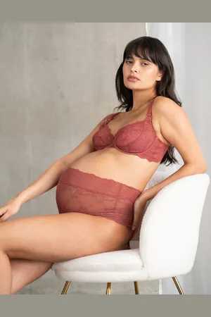 Séraphine Culotte de maternité en dentelle, sur le ventre