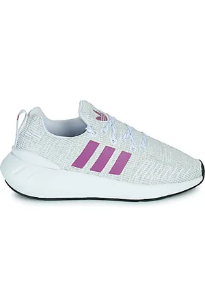 adidas Baskets basses enfant SWIFT RUN 22 J