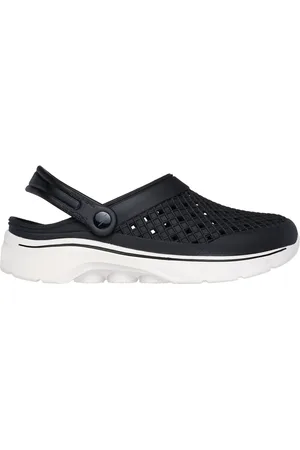 Skechers Foamies: GO WALK 7 - Ambition Shoes Moyen Width en Noir/Blanc