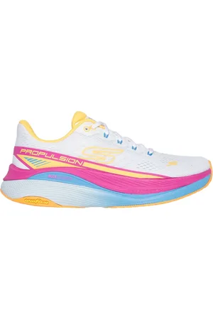 Skechers Max Cushioning Propulsion Moyen Width en Blanc/Orange