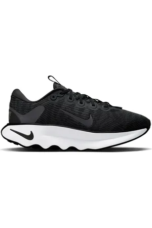 Nike Baskets Motiva