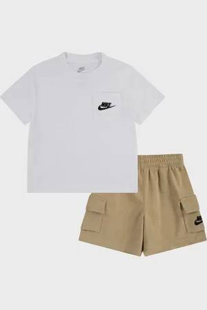 Nike Sportswear Pocket Tee French Terry Shorts Set Unisex Combinaisons & ensembles pour bébés Taille 92 - 98 Vêtements