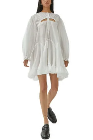 Isabelle Blanche Costumes