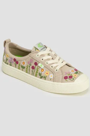 CARIUMA Baskets en daim pour femmes OCA Low Rose Suede Embroidered Flowers