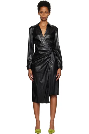 Robe cuir synthétique sale