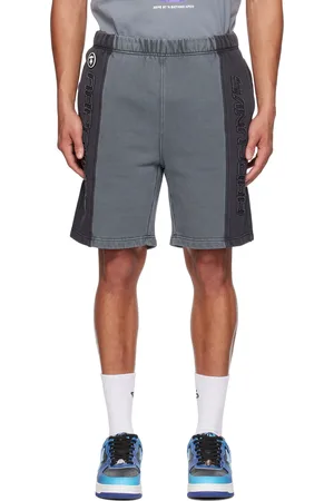A Bathing Ape Short gris à écusson à logo