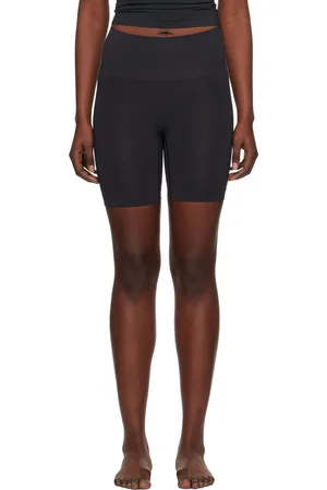 SKIMS Short mi-cuisse noir - Seamless Sculpt