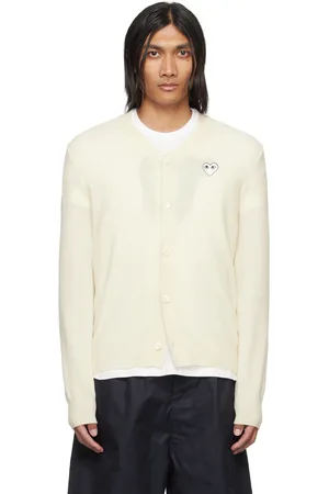Comme des Garçons Cardigan blanc cassé et blanc à écusson à logo