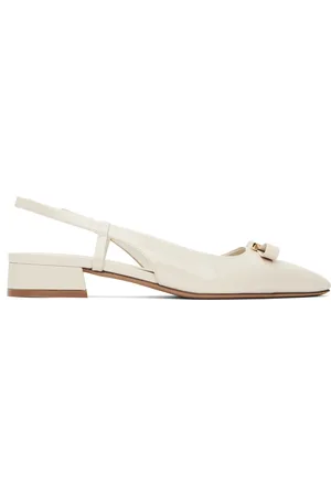 Salvatore Ferragamo Chaussures à talon bottier Marlina blanches