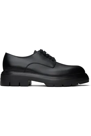 Grosse best sale chaussure homme