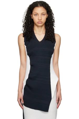 Issey Miyake Débardeur Aerate bleu marine et blanc