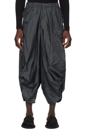 Issey Miyake Pantalon gris à fronces