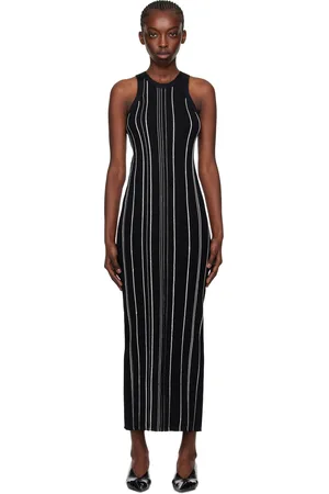 Totême Robe débardeur midi noire en tricot côtelé à rayures tressées