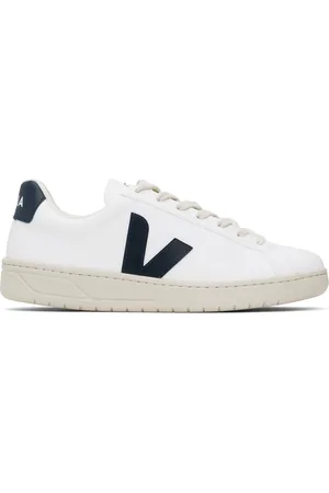 Veja Baskets Urca blanc et bleu marine en cuir synthétique de coton