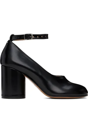 Maison Margiela Chaussures à talon bottier noires en cuir à bout Tabi