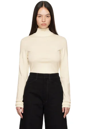 LEMAIRE Col roulé blanc cassé en tricot côtelé