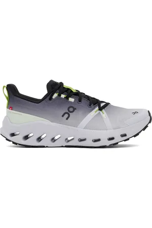 On Running Baskets de randnée imperméables Cloudsurfer bleues