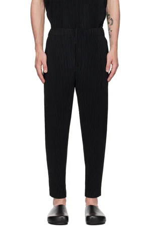 Issey Miyake Pantalon Monthly Color August noir