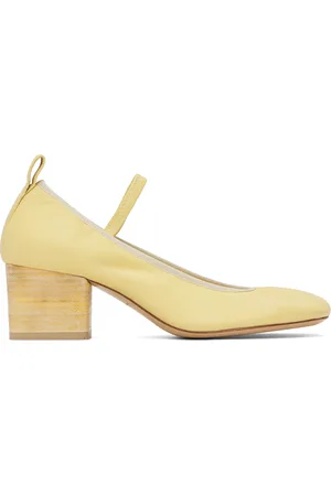 LEMAIRE Chaussures de style ballerine à talon bottier jaunes à bout carré
