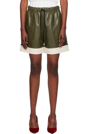 J.W.Anderson Short vert en cuir à revers contrastants
