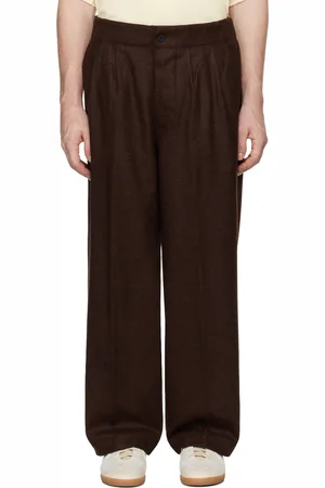 Document Pantalon brun en laine anglaise à plis