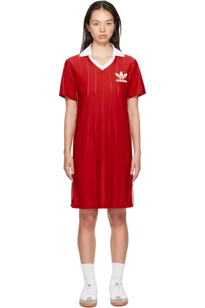 adidas Robe courte rouge à rayures fines et à garnitures à trois rayures - Adicolor