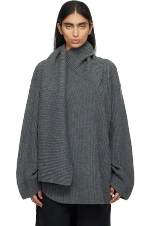 Totême Pull gris en tricot à écharpe
