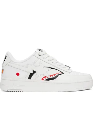 BAPE Baskets blanches à étoiles et requins emblématiques