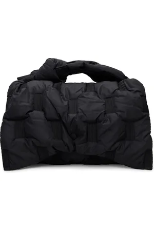 Issey Miyake Sac carré capitonné noir