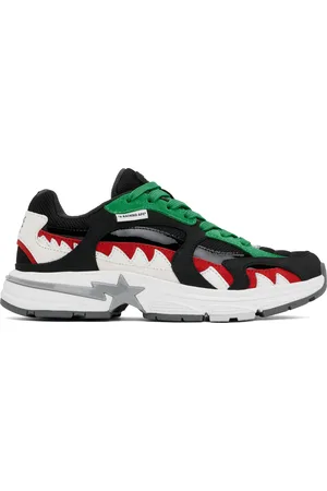 BAPE Baskets M1 United Arab Emirates noires à étoiles et à requin emblématiques