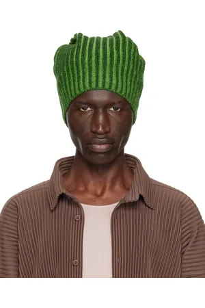 Issey Miyake Bonnet vert édition Ronan Bouroullec