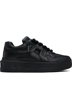 VALENTINO GARAVANI Baskets basses noires en cuir nappa à clou One Stud et à plateforme