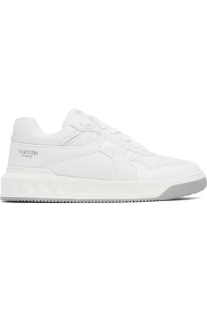 VALENTINO GARAVANI Baskets basses blanches en cuir nappa à clou One Stud