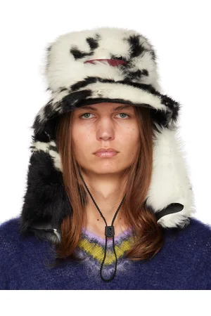 Marni Chapeau matelassé blanc et noir en peau retournée