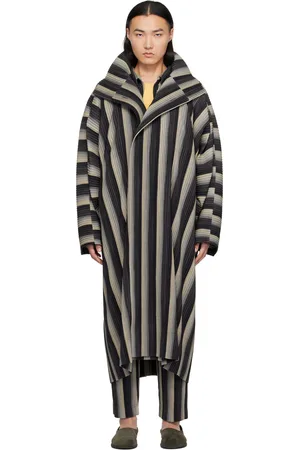 Issey Miyake Manteau RB_Stripes 2 noir et beige édition Ronan Bouroullec