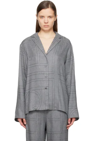 Totême Chemise de style pyjama grise en flanelle à monogrammes