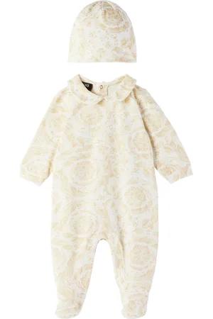 VERSACE Bébé | Ensemble de combinaison et bonnet beiges à motif baroque