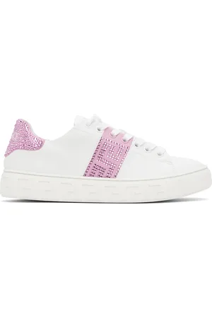 VERSACE Baskets blanc et rose à motif à clé grecque en verre taillé