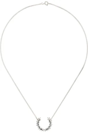 Fred Perry Collier argenté à pendentif de feuilles de laurier