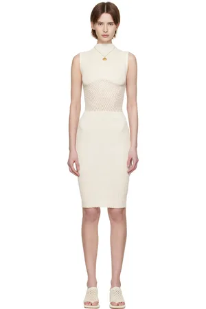 Isa Boulder Robe midi blanc cassé en tricot nid d