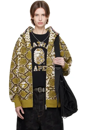 BAPE Pull à capuche kaki à requin emblématique exclusif à SSENSE - Lunar New Year